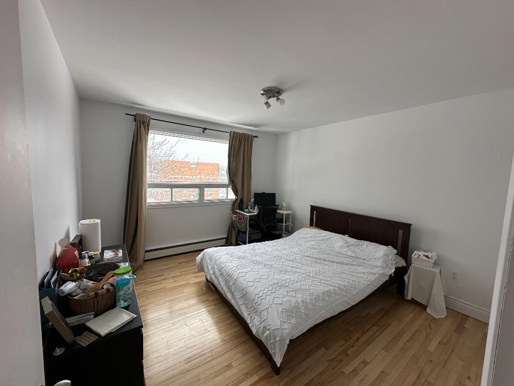 4 1/2 situé à Ste-Foy, A/C, Internet, stationnement