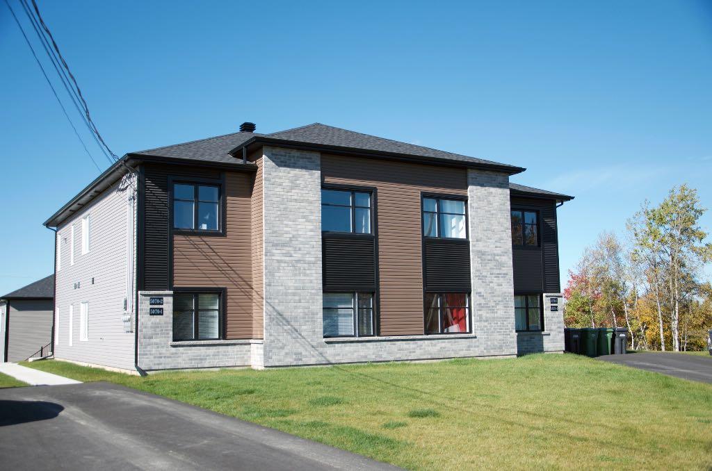 5 1/2 quadruplex Sherbrooke (Rock Forest) - 1ER DÉC.