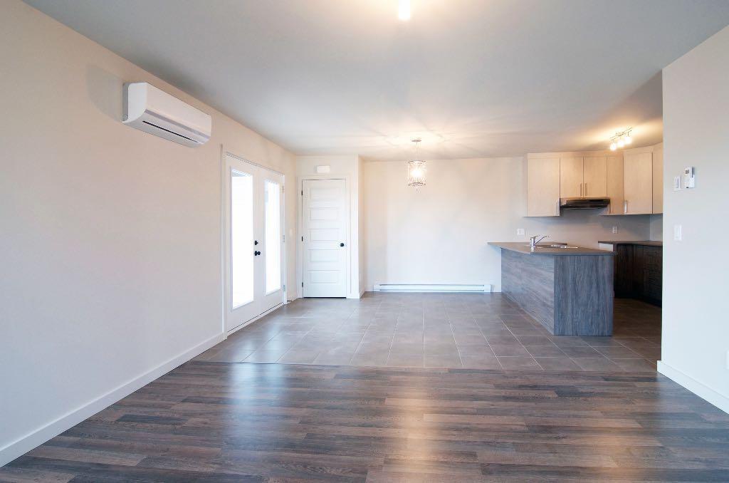 5 1/2 quadruplex Sherbrooke (Rock Forest) - 1ER DÉC.