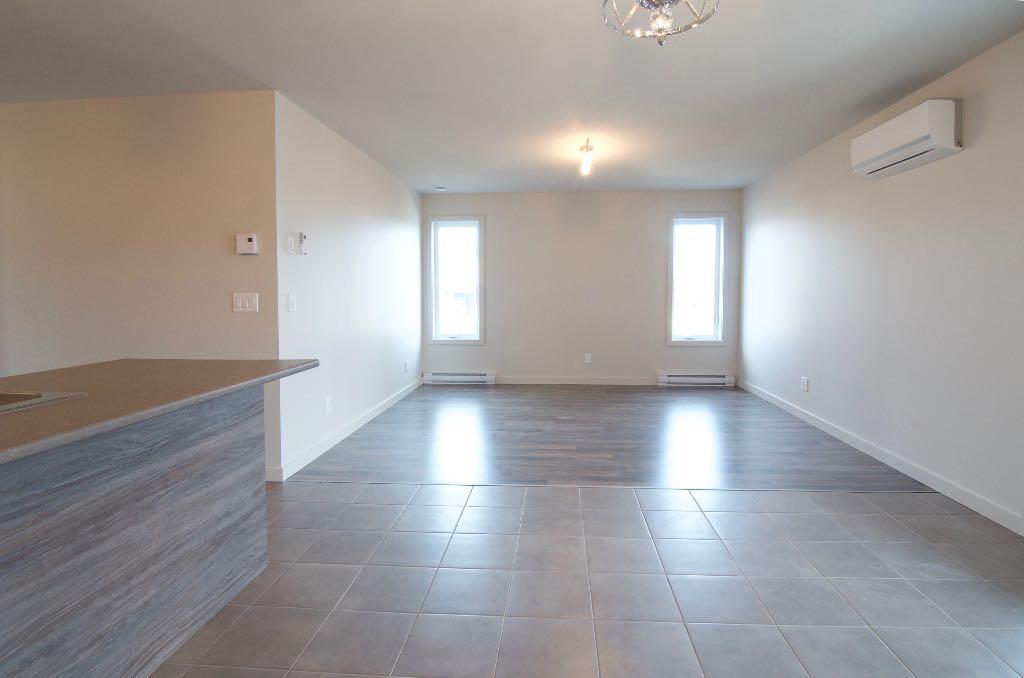 5 1/2 quadruplex Sherbrooke (Rock Forest) - 1ER DÉC.