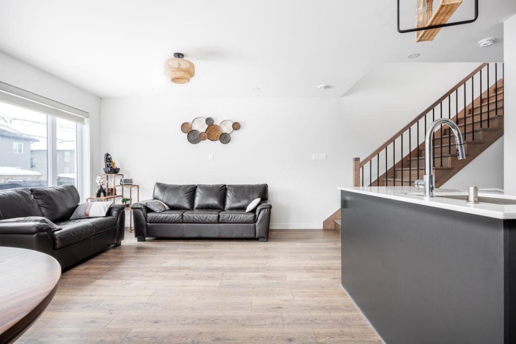 Maison impeccable avec Garage a St-marthe-sur-le-lac