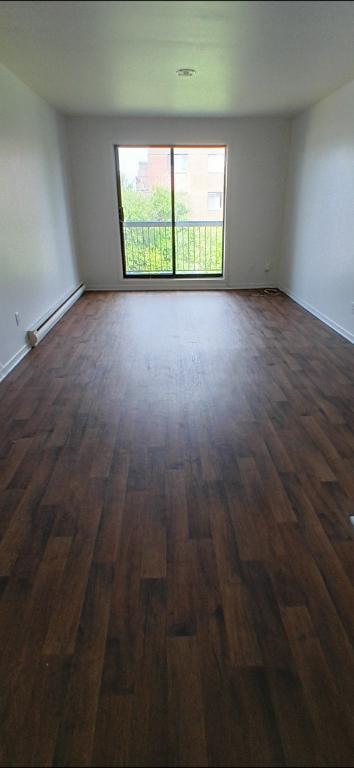 A Valleyfield - Beau, grande et propre - 3-1/2, LIBRE, balcon