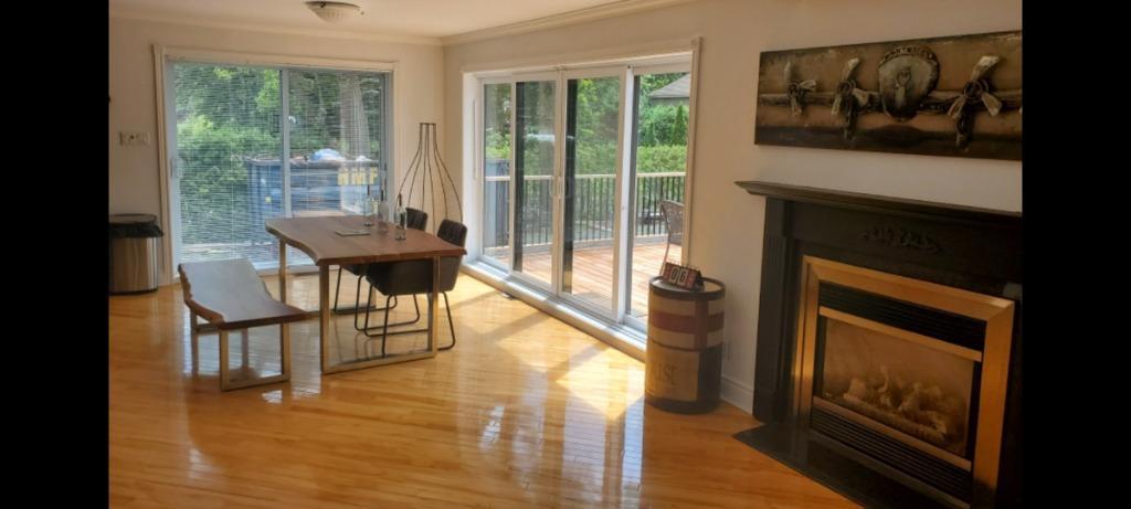 Maison TOUT COMPRIS vue sur le Richelieu + Très Grand 2260 PC + Cour. LIBRE DECEMBRE OU JANVIER a St Mathias ( près de Chambly et St Hilaire ) A VOIR