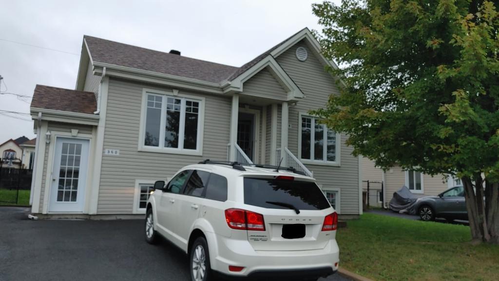 Grand 5 1/2, trés ensoleillé à Mcmasterville