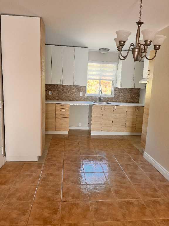 Appartement de 2 chambres et 1 salle de bain