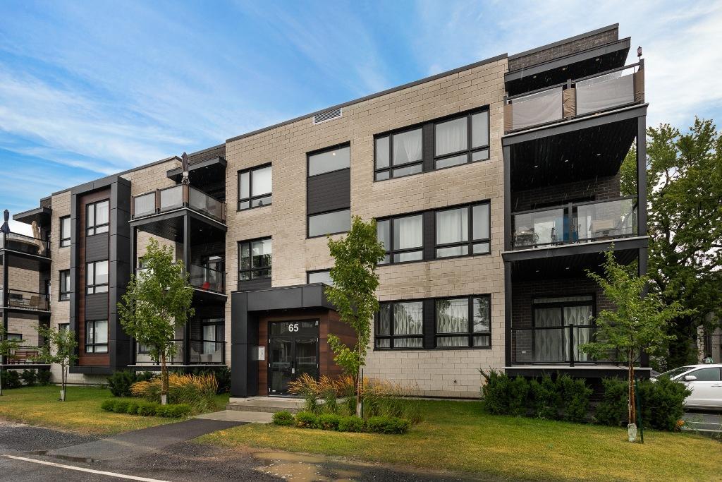 4 1/2 lumineux au 1er étage avec garage à Sainte-Catherine