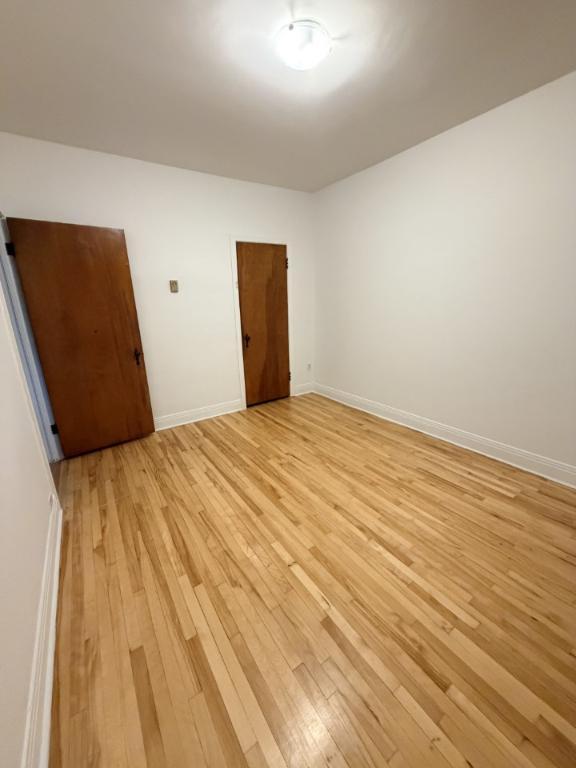 Grand 4 ½, Haut de duplex à Ahuntsic -1750$ / mois