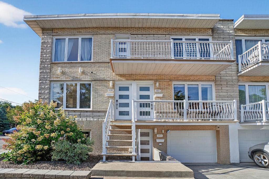 51/2 avec 3 chambres fermées au RC