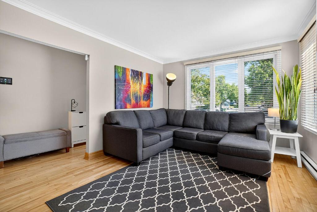 51/2 avec 3 chambres fermées au RC