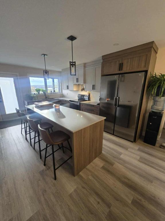 61/2 - Duplex avec sous-sol - Vue sur lac Magog