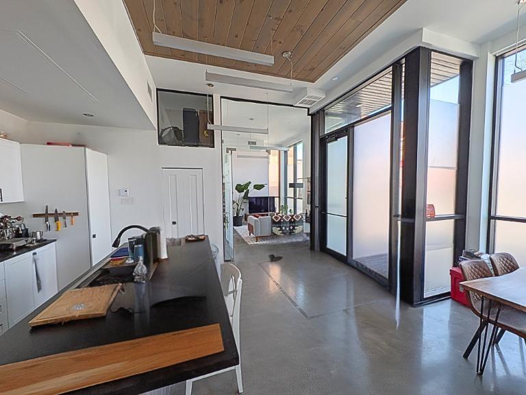 2 CH - 1 SDB - Montréal - $2,095 /mo