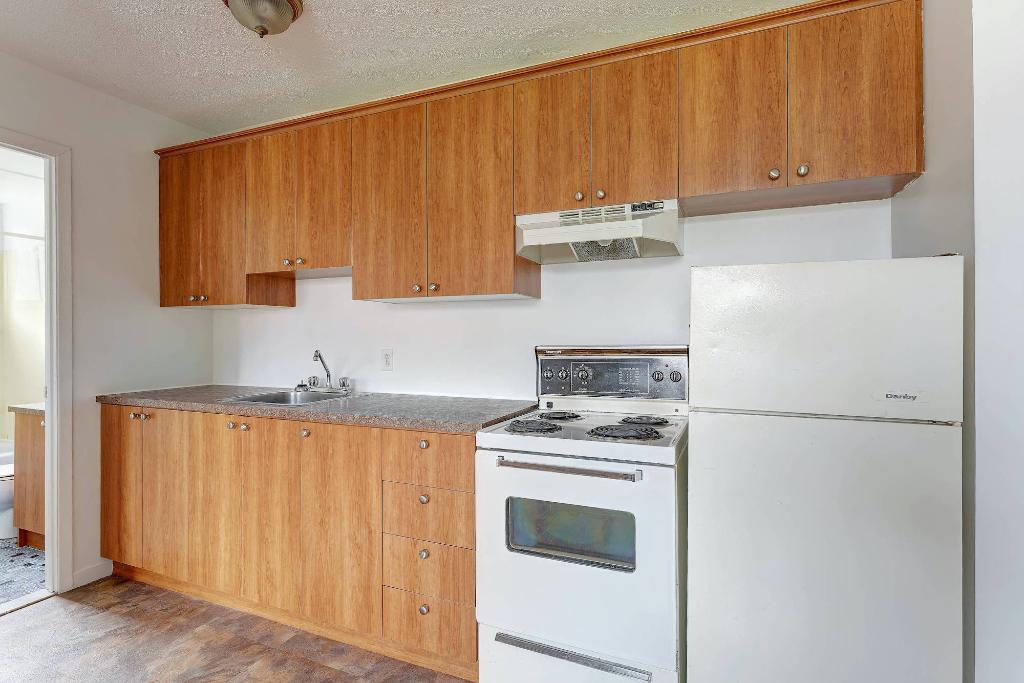 3 1/2 à St-Jérôme - internet inclus - libre 1er Nov ou Dec