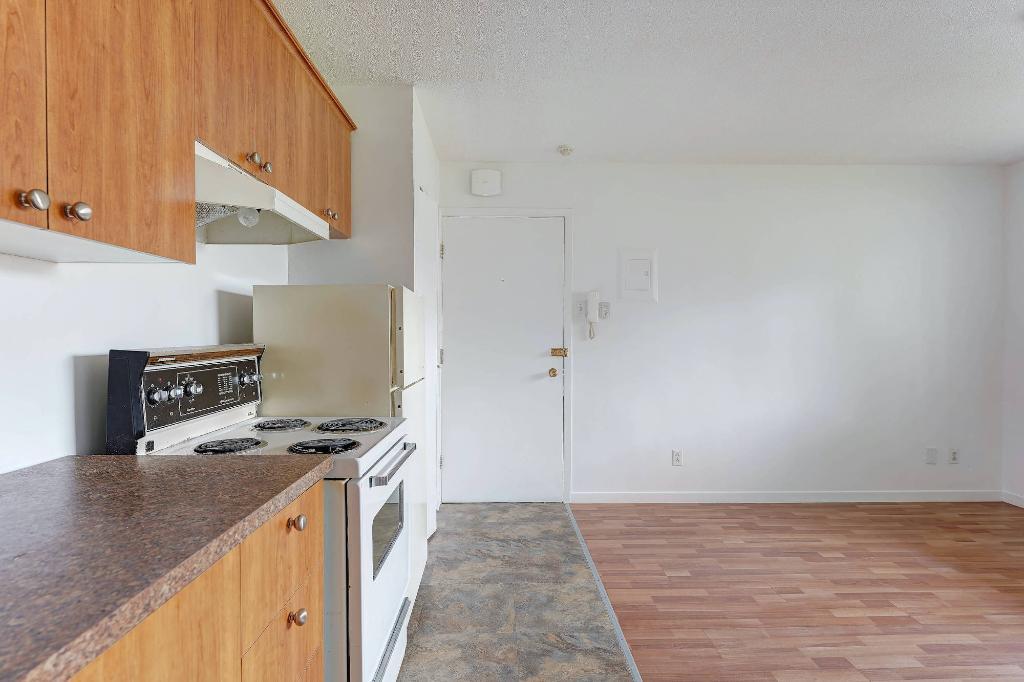 3 1/2 à St-Jérôme - internet inclus - libre 1er Nov ou Dec