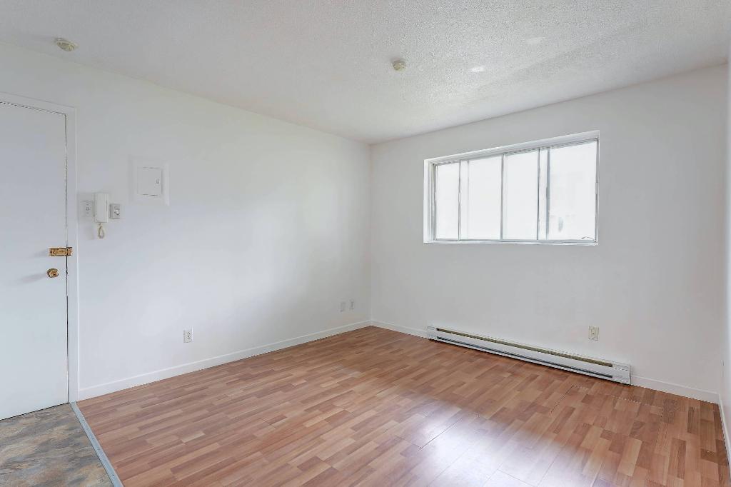 3 1/2 à St-Jérôme - internet inclus - libre 1er Nov ou Dec