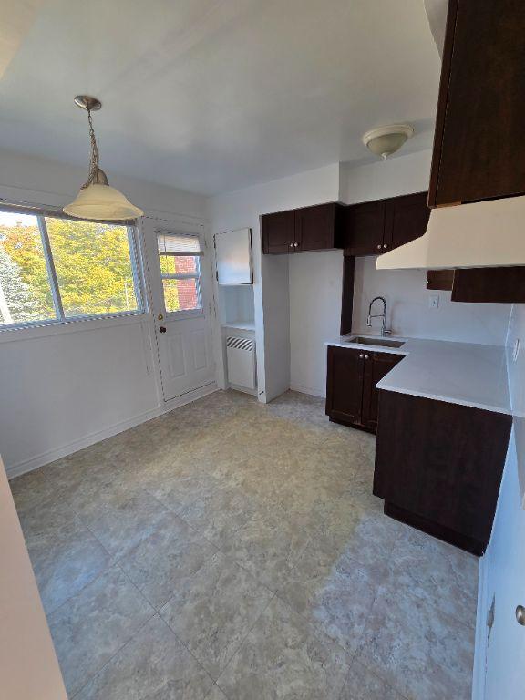 🏡✨ 3 ½ À LOUER – FRAÎCHEMENT RÉNOVÉ ! ✨🏡