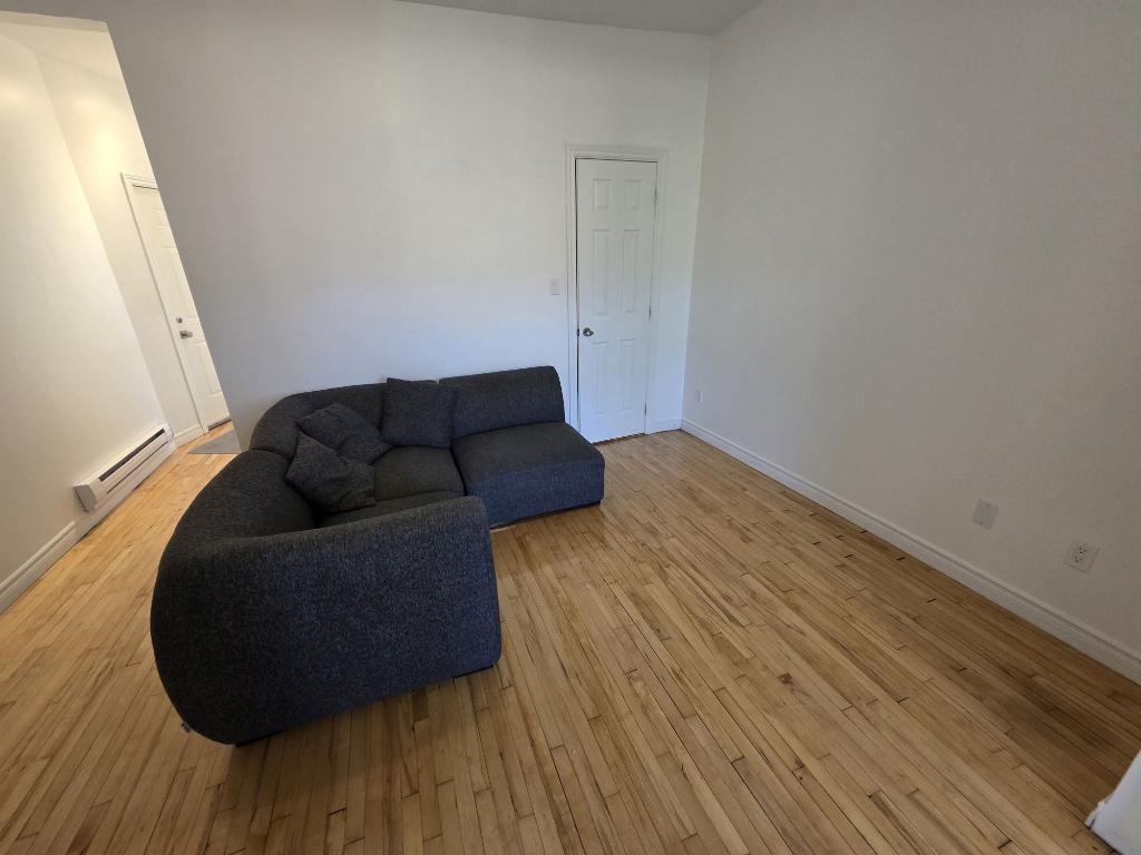 4½ lumineux et rénové dans Rosemont-La-Petite-Patrie, 1333$/mois