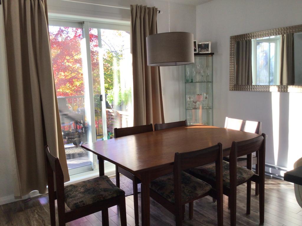 Grand 5 1/2 a louer St-Jérome, a partir du 1 décembre ou 1er janvier. Endroit tranquille avec locataires établies depuis plusieurs année. Parcs a roxi