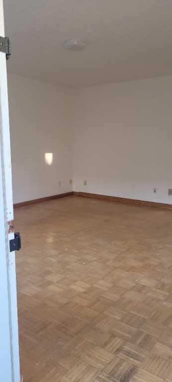 Appartement 5 1/2 Rénover à louer.