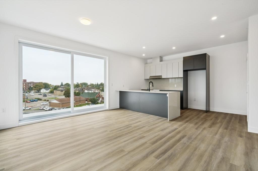 Beaux 3 1/2 ou 4 1/2 au centre-ville, Valleyfield ! SEPTEMBRE 2025