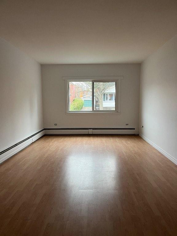 Grand 5 1/2 à louer - Chauffage et eau chaude inclus