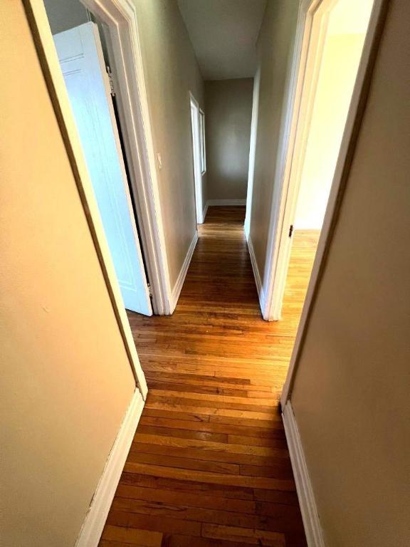 5½ ENTIEREMENT REFAIT-5 MNTS MT ROYAL ET UNIVERSITÉS- 3 CAC