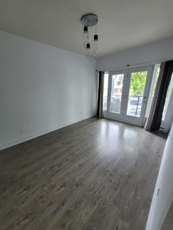 Large bright one bedroom in Pointe St.Charles