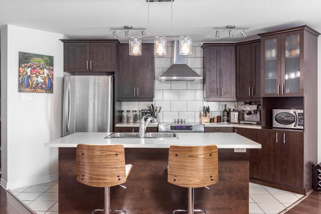 BROSSARD SECTEUR DIX30 CONDO 5 1/2+GARAGE+PISCINE