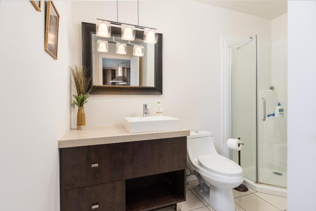 BROSSARD SECTEUR DIX30 CONDO 5 1/2+GARAGE+PISCINE