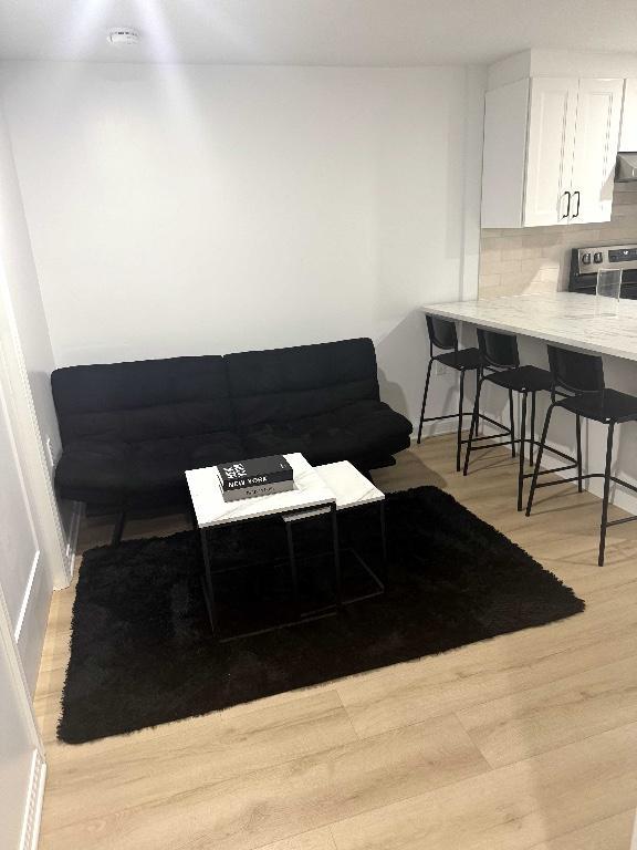 Appartement 1 grande chambre a louer a Lachine