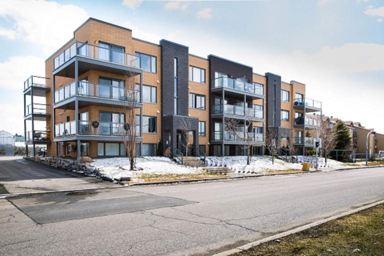 2 CH - 1 SDB - Longueuil - $1,750 /mo