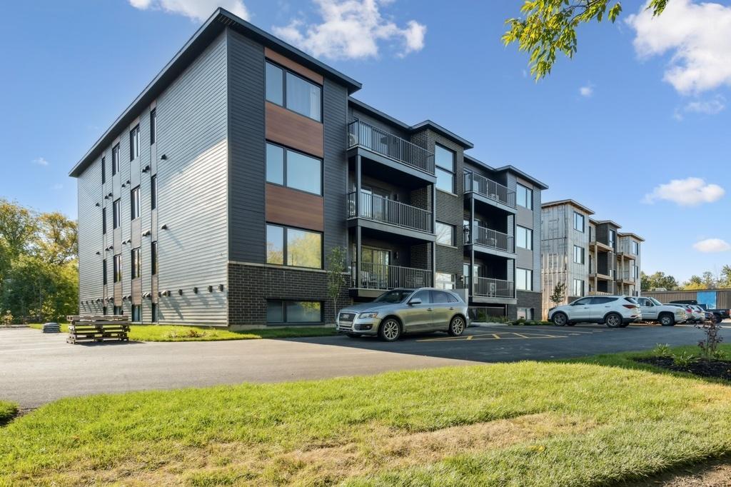 PROMO 1 mois gratuit! Beau 5 1/2 neuf ! Dispo maintenant; Huntingdon