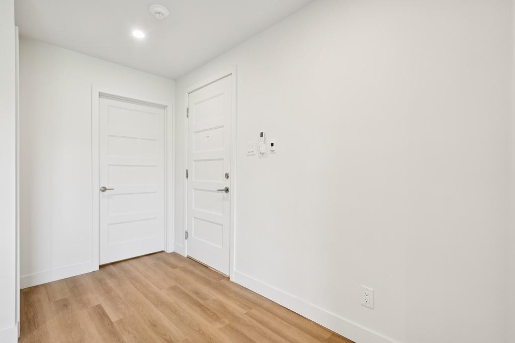 PROMO 1 mois gratuit! Beau 5 1/2 neuf ! Dispo maintenant; Huntingdon