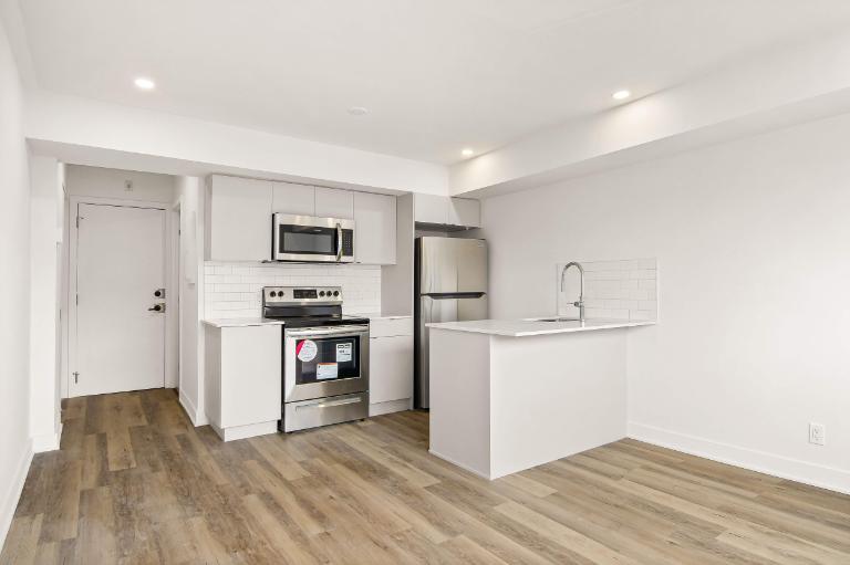1 CH - 1 SDB - Montréal - $1,145 /mo