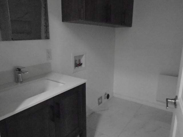 3 ½ rue Drapeau Montréal RÉNOVÉ LIBRE