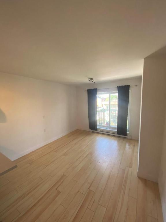 1 CH - 1 SDB - Montréal - $1,295 /mo