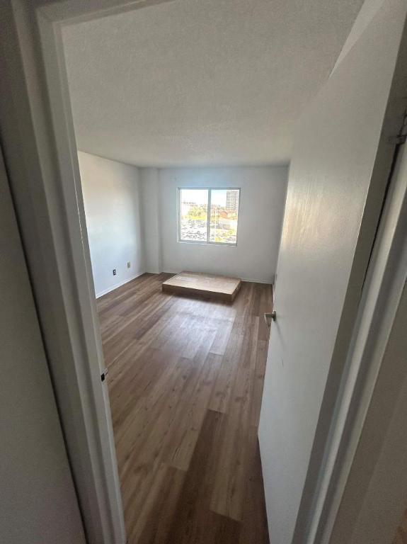 1 CH - 1 SDB - Côte Saint-Luc - $1,595 /mo