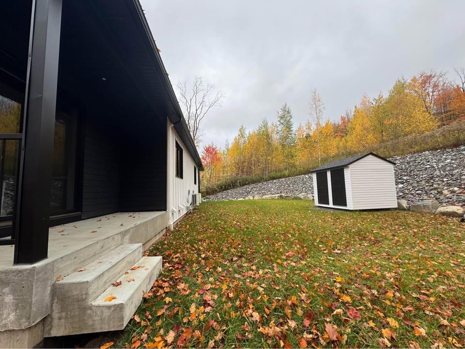 Jumelé neuf à louer Shefford