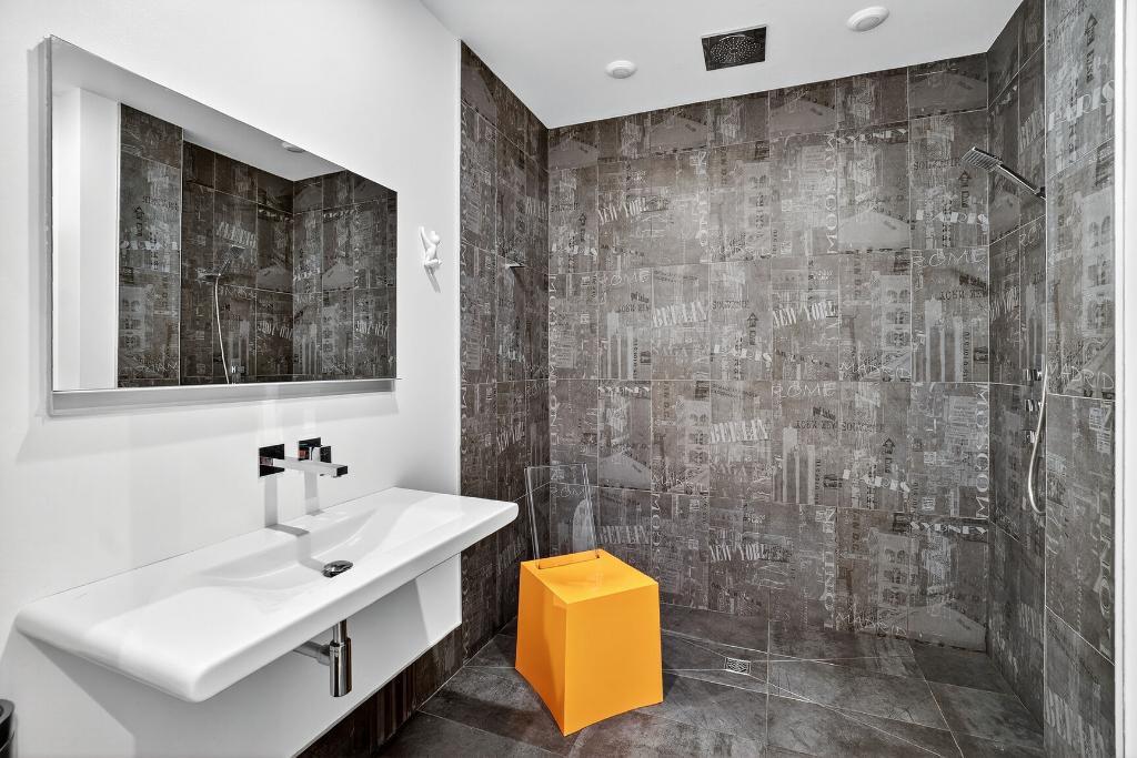 Superbe rez-de-chaussée entièrement meublé au cœur du Mile-End !