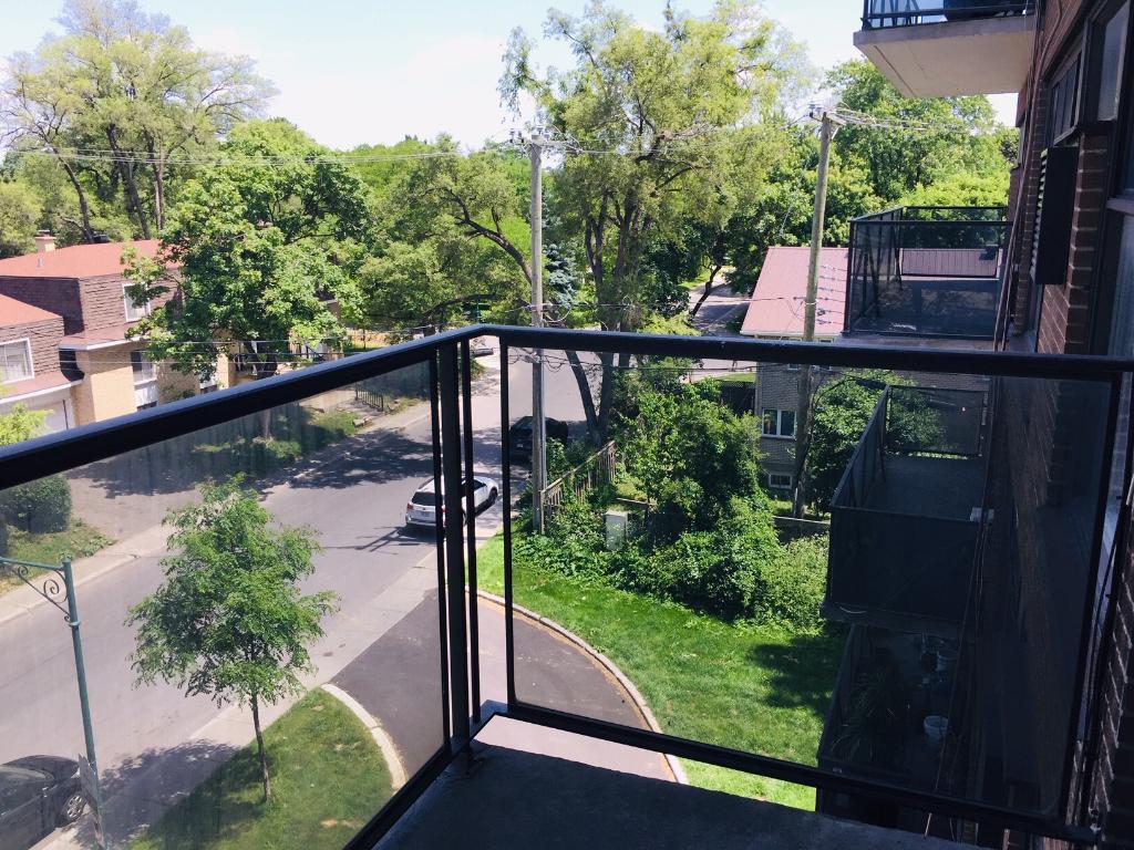 CESSION DE BAIL - Cosy one bedroom appartment in Town of Mount-Royal, the Garden City