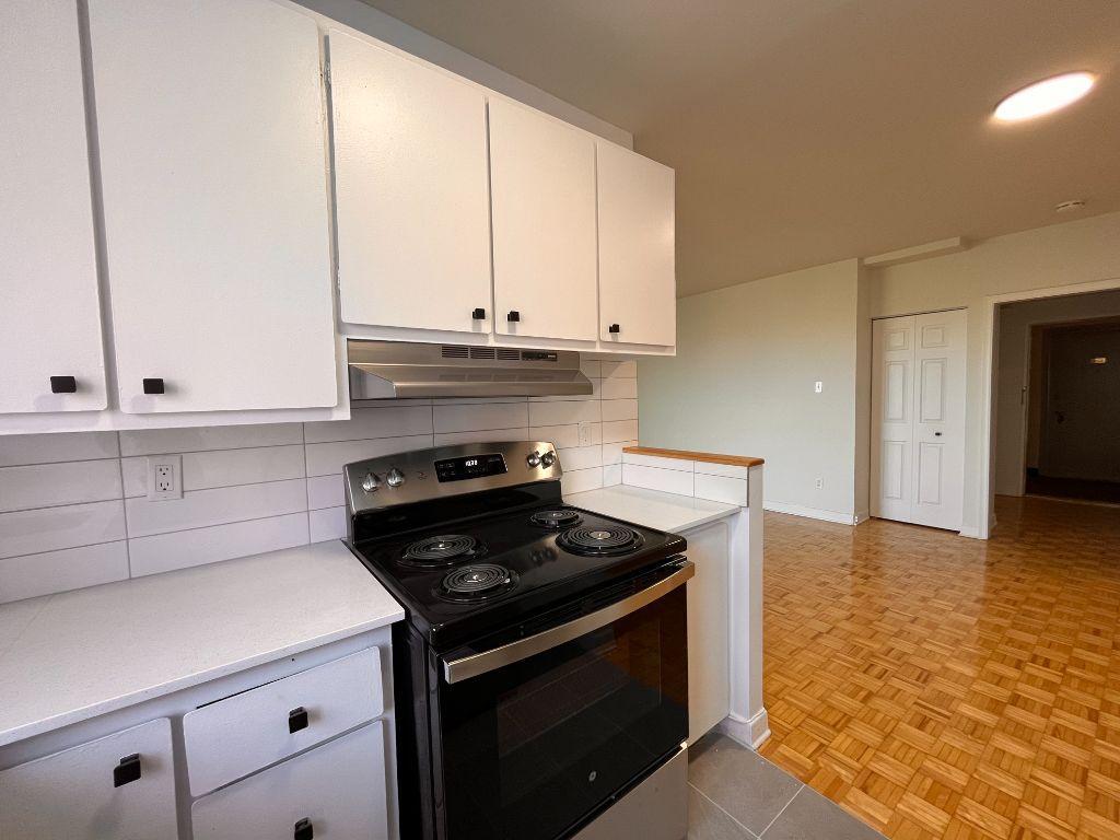 3.5 chauffé à St-Lambert avec piscine sur le toit