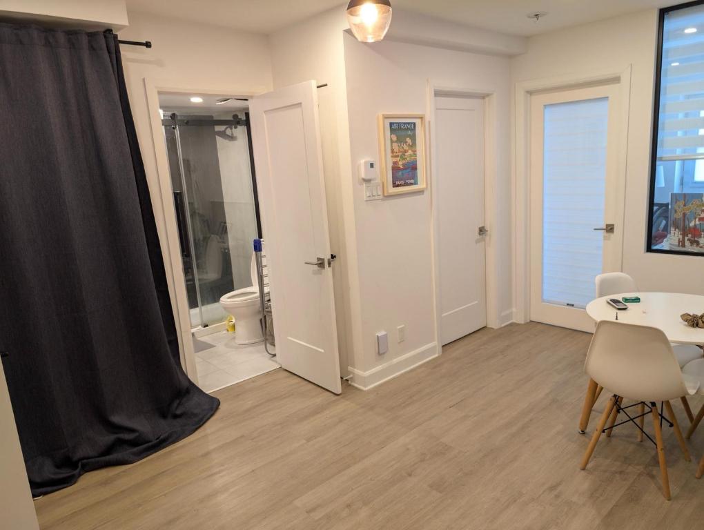 4 1/2 – CESSION DE BAIL PLATEAU MONT-ROYAL – DISPO LE 11/12/2025