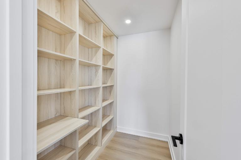 3 CH - 2 SDB - Sainte-Agathe-des-Monts - $2,175 /mo