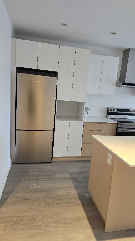 5 1/2 a louer immédiatement- PROMO 1 MOIS GRATUIT *** LAVAL