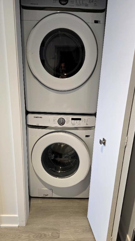 5 1/2 a louer immédiatement- PROMO 1 MOIS GRATUIT *** LAVAL