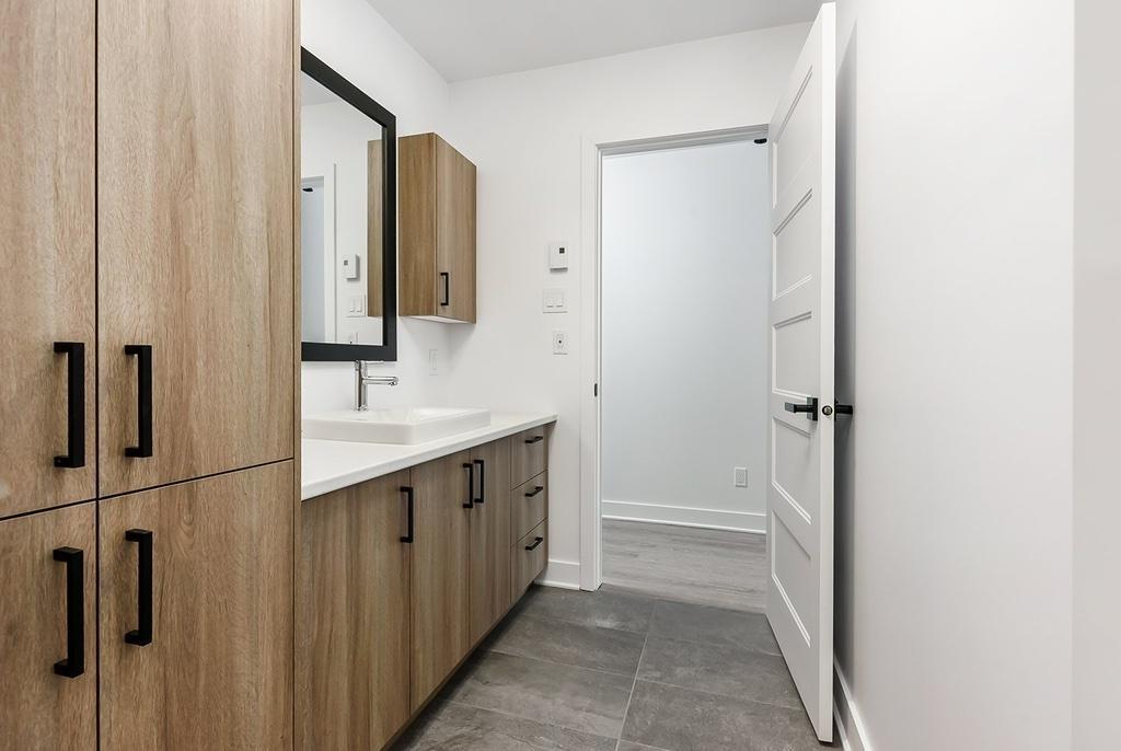 Beau grand 5 1/2, Ormstown, Libre maintenant !