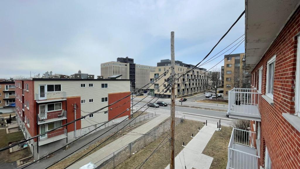 Cession de bail – 3 ½ lumineux au 3e étage (H2P 1X3)