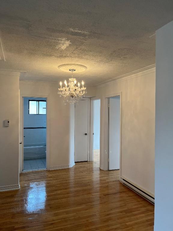 Grand 5 1/2 a louer (Semi meublé)