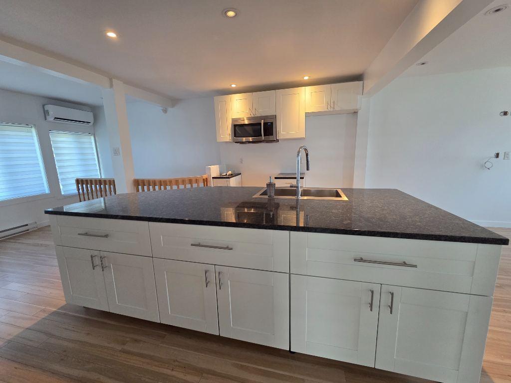 Appartement de 3 chambres et 2 salles de bain