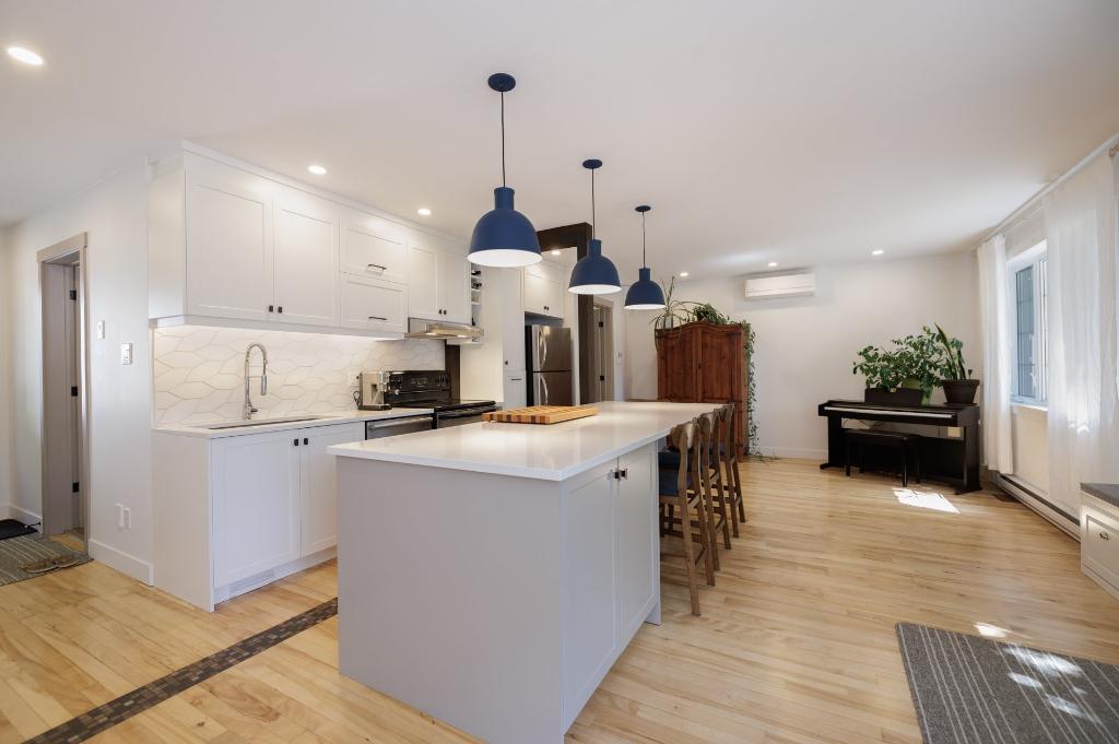 Apartement 5 1/2 (BAS de DUPLEX)