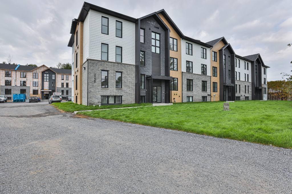 Grand 5 ½ Neuf à 1550$ — Espace, Style et Tranquillité